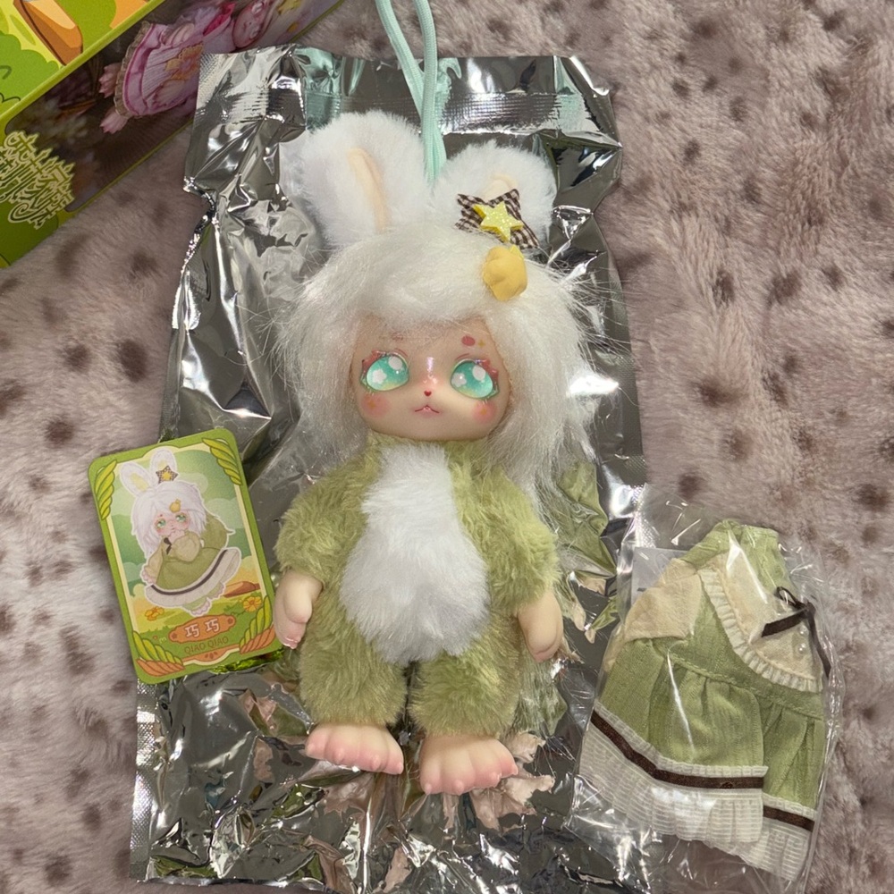 Dumia Forrest Family CONFIRMED Qiao Qiao Pendant Green Dragon Bunny Girl